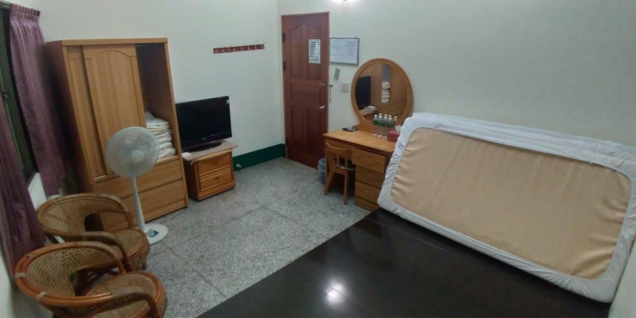 Sun Wu Homestay Dawu Extérieur photo